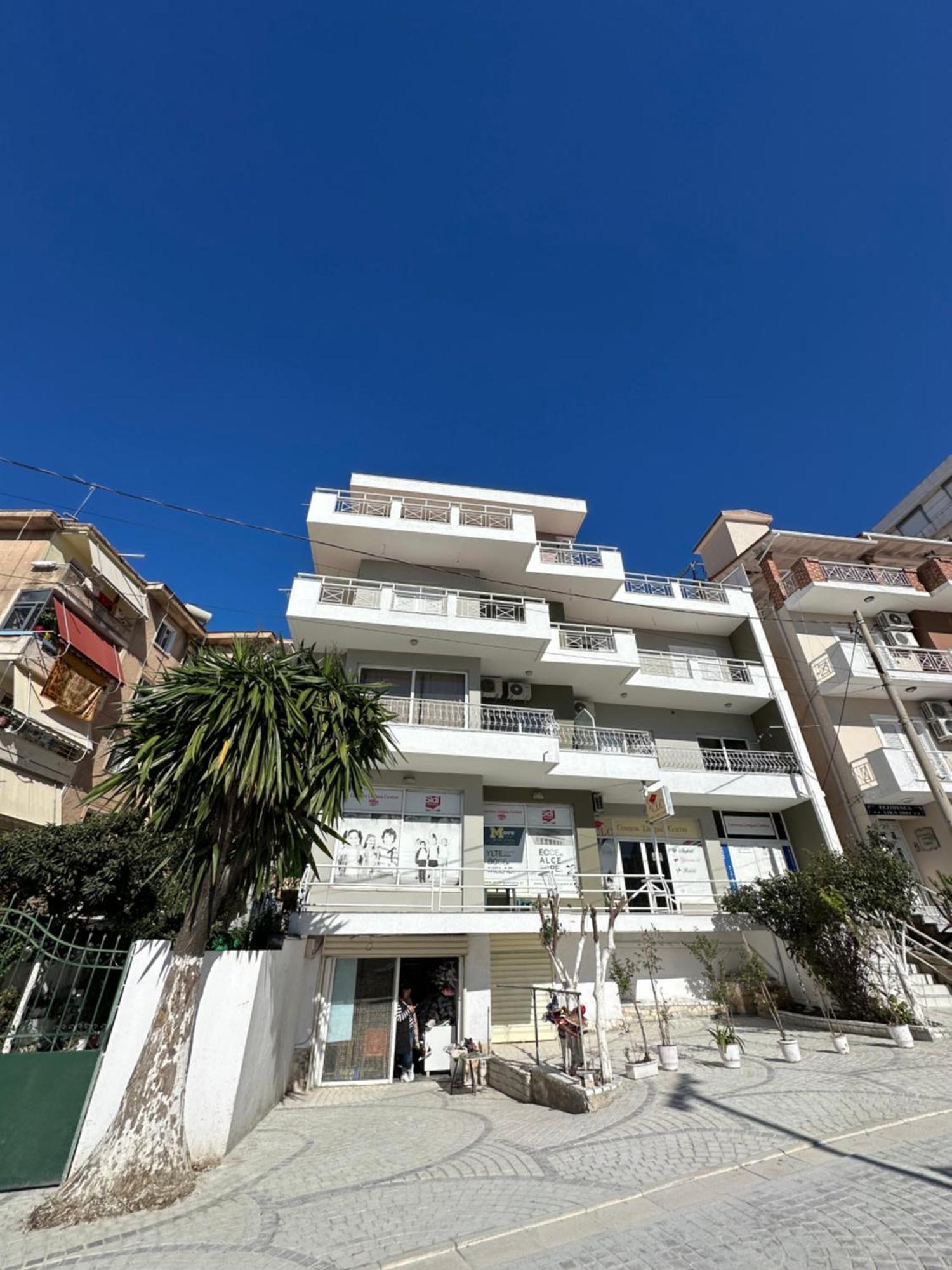 Olivias Apartments City Center Саранде Екстериор снимка