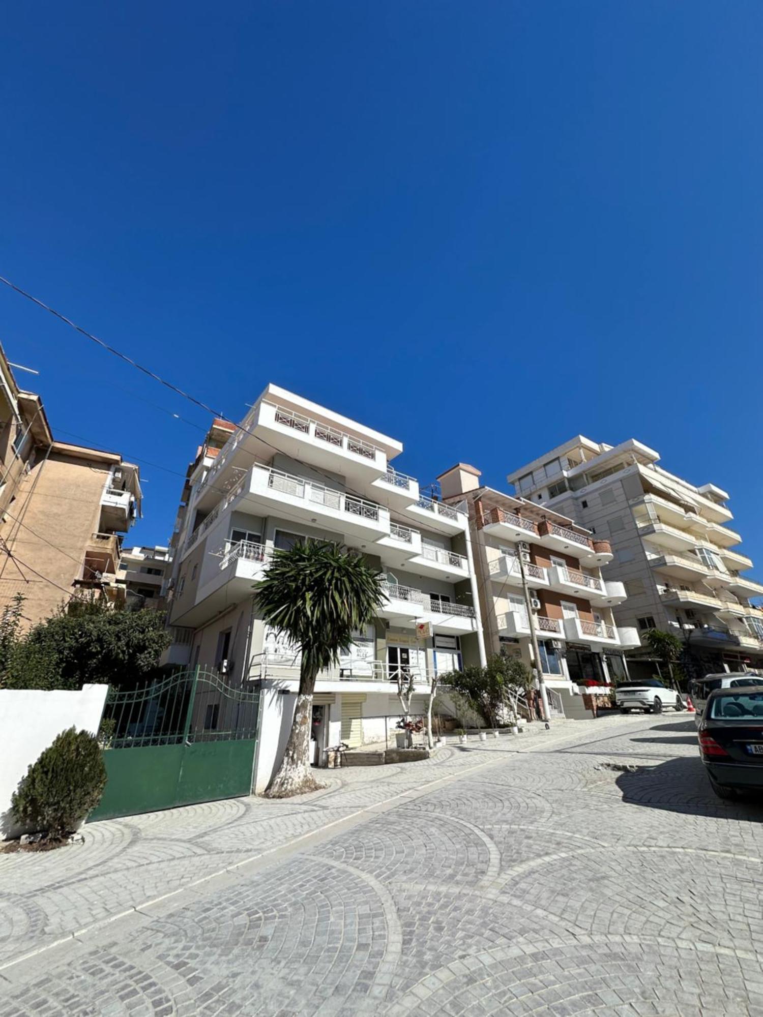 Olivias Apartments City Center Саранде Екстериор снимка