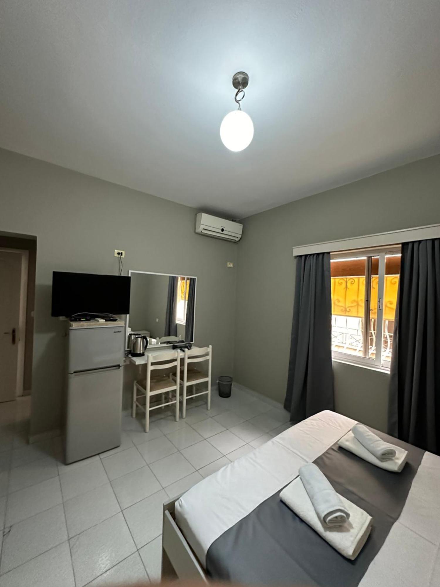 Olivias Apartments City Center Саранде Екстериор снимка