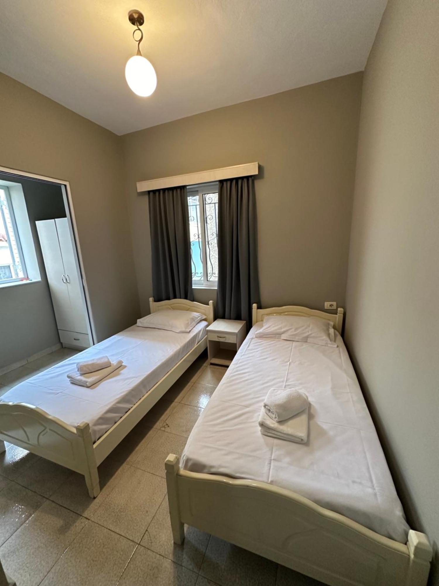 Olivias Apartments City Center Саранде Екстериор снимка