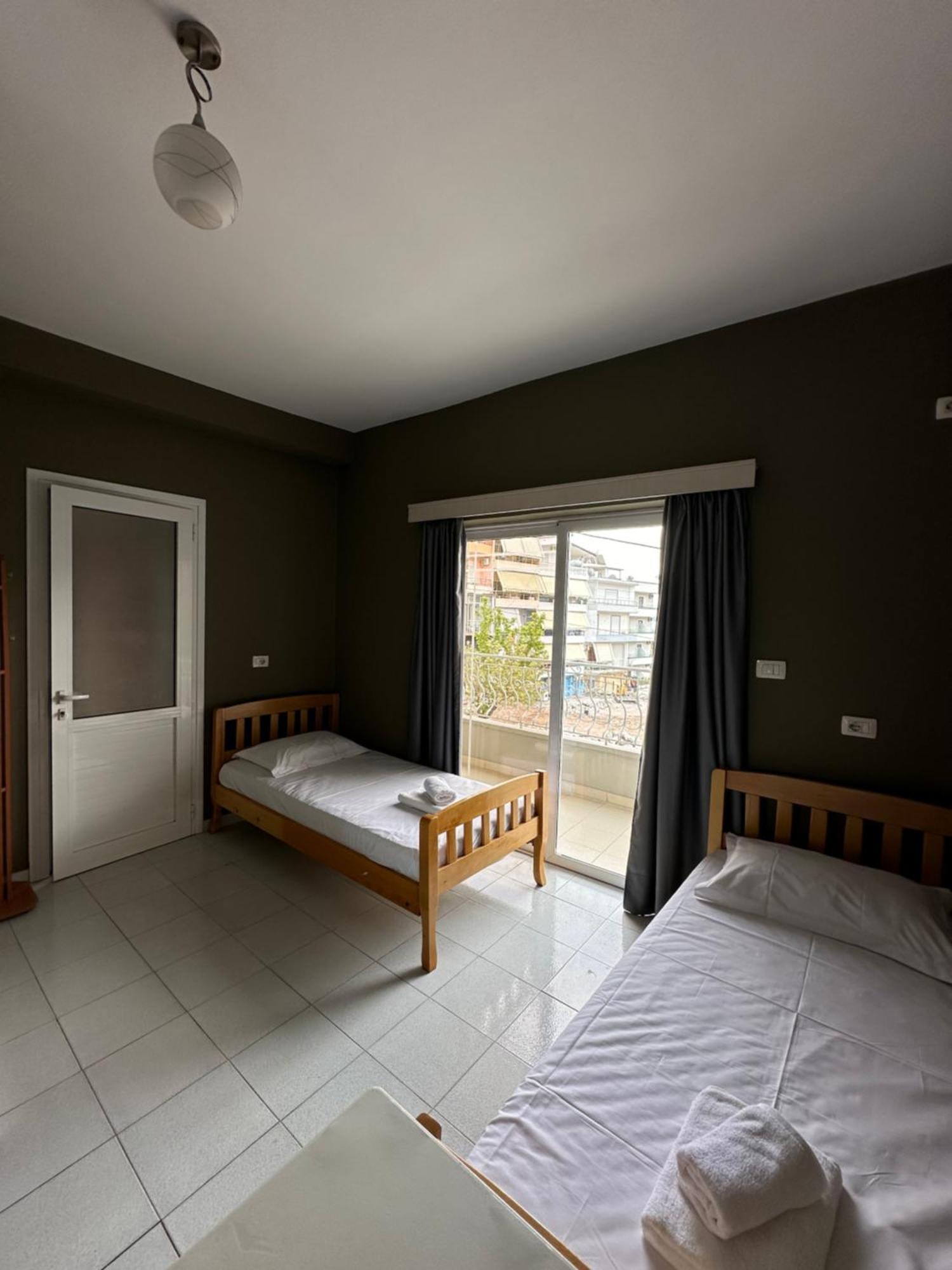 Olivias Apartments City Center Саранде Екстериор снимка