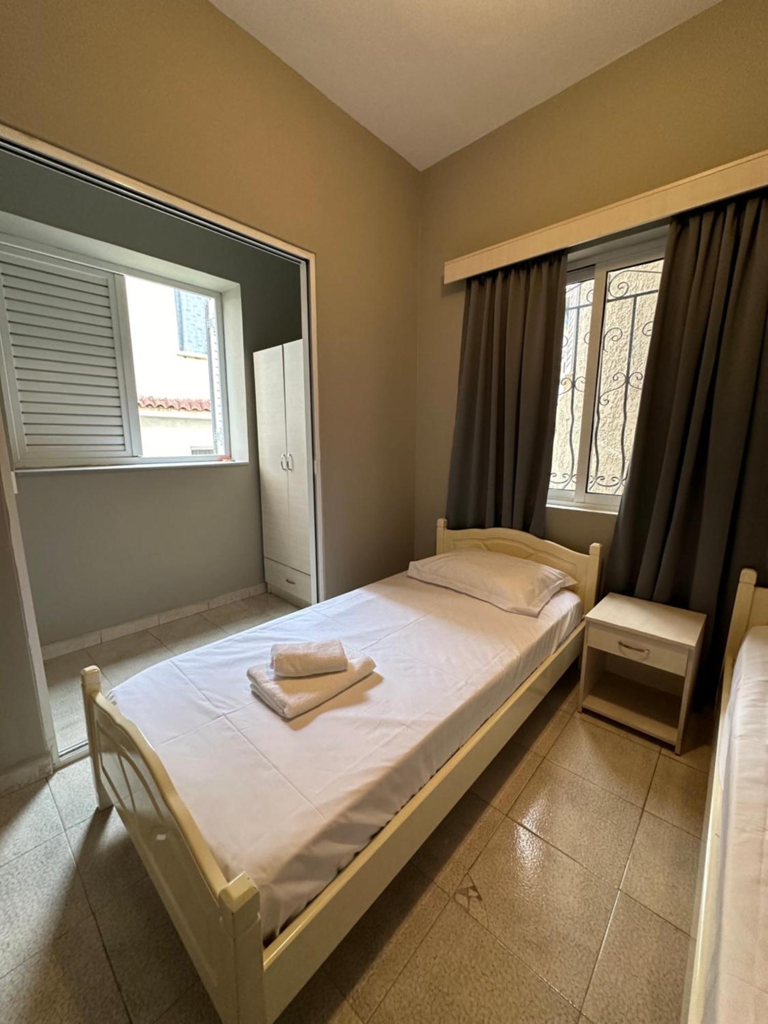 Olivias Apartments City Center Саранде Екстериор снимка