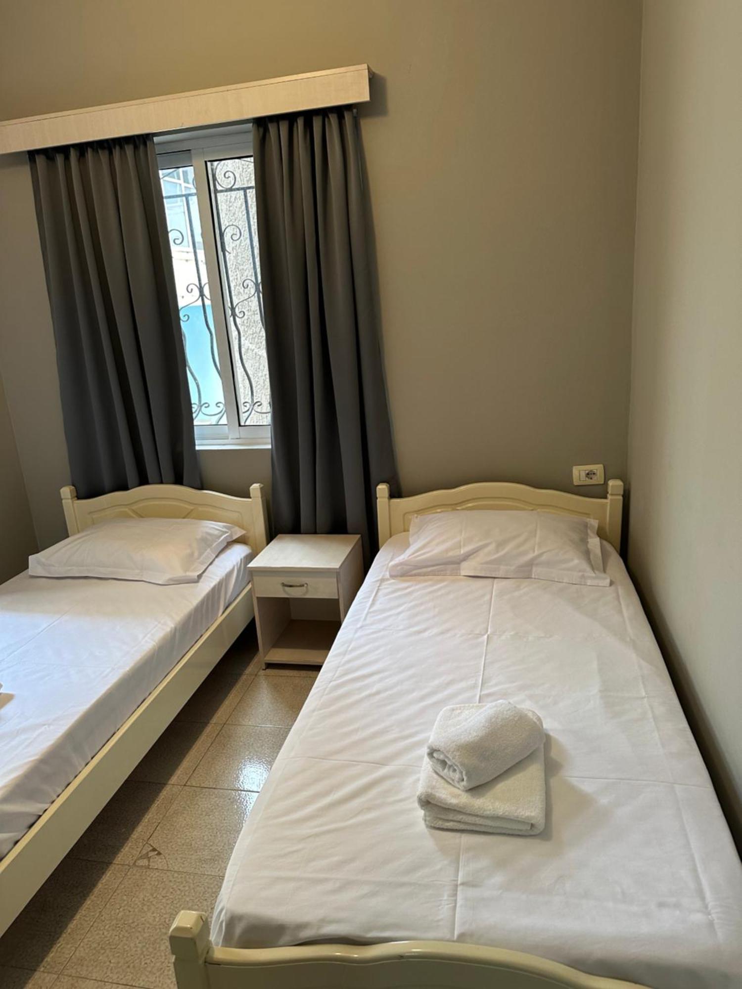 Olivias Apartments City Center Саранде Екстериор снимка