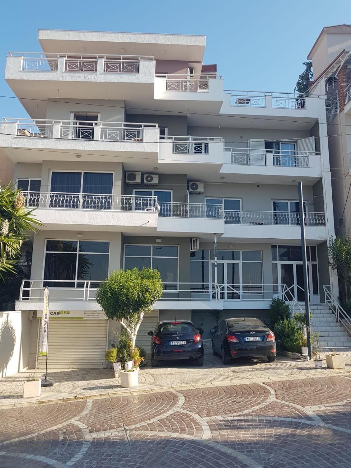 Olivias Apartments City Center Саранде Екстериор снимка
